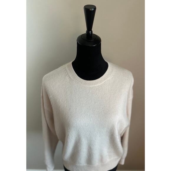 ATHLETA Women's Cut Ecru Merino Wool Cashmere Blend Crew Neck Sweater Size M - Picture 2 of 8